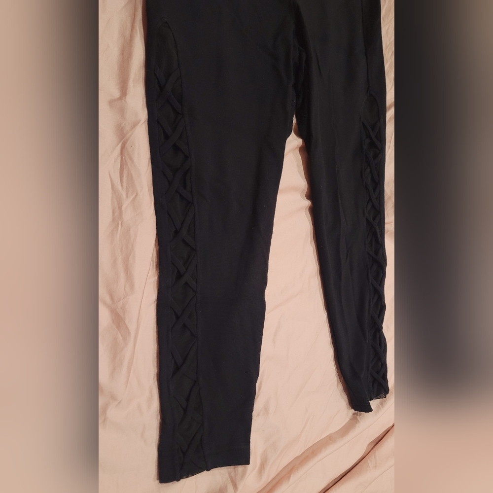 Black Lattice Cutout Leggings with Mesh (Torrid Size 1)